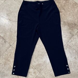 💙 NWTChico’s Zenergy Neema Snap Crop Pants – Navy – Size 1 (Small/Medium) 💙